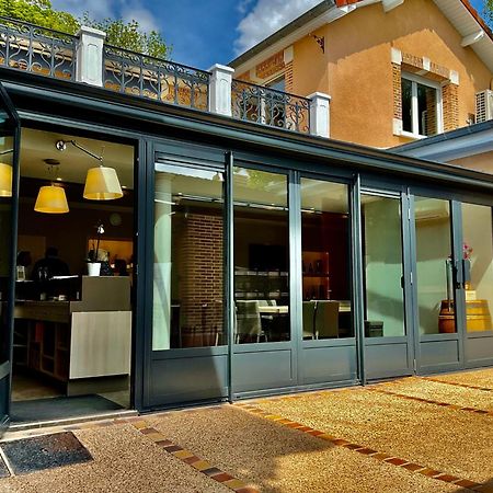 Les Loges Du Theatre Degustation Champagne Offerte Jacuzzi Sauna Jeux Velos Maison Prive 150M2 Historique 14Pers Max Emplacement Exceptionnel Et Chic, 200M De L'Avenue De Champagne, Gare, Musee, Jardins, Restaurations, Toutes Commodites Еперне Екстер'єр фото