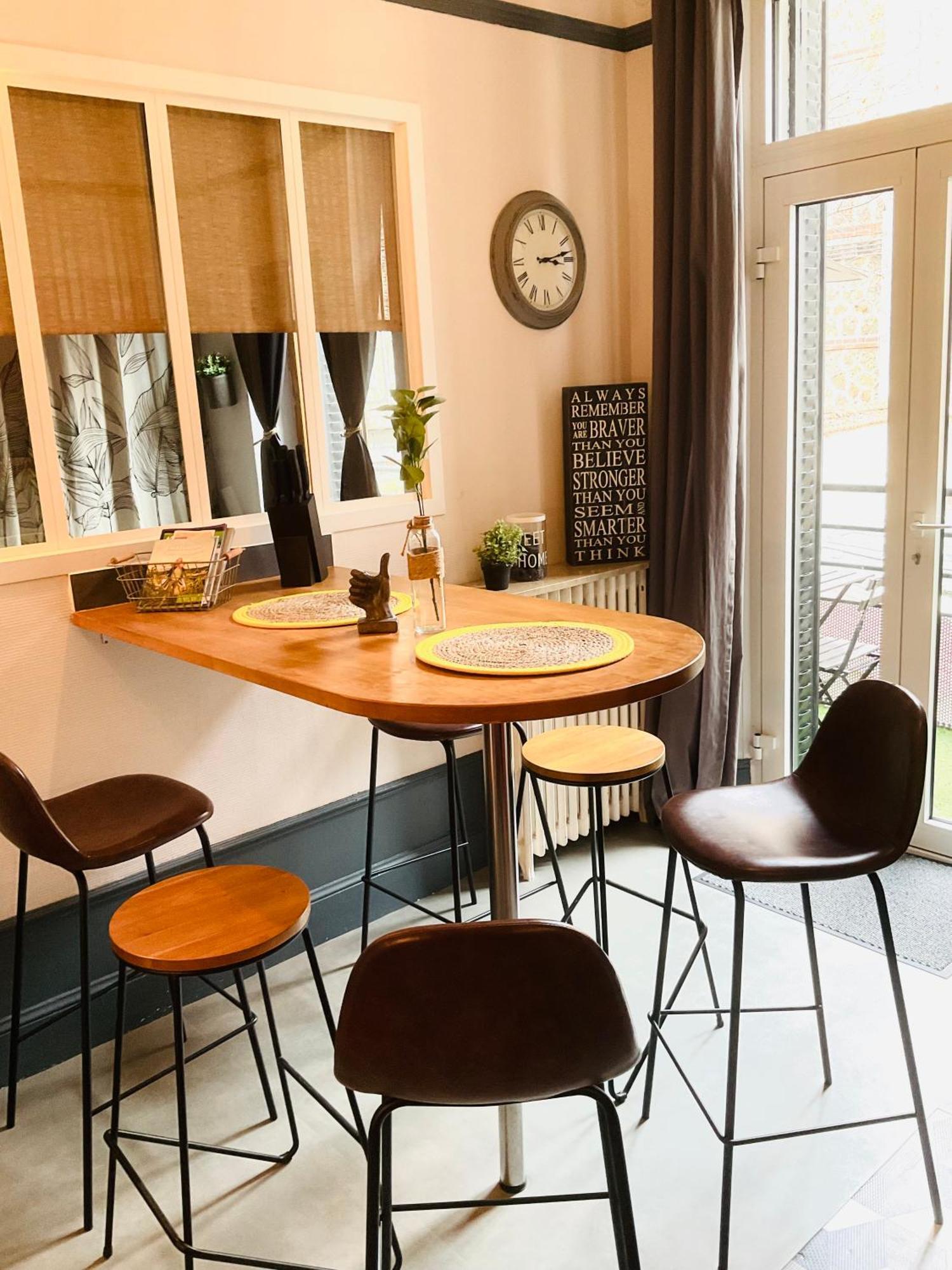 Les Loges Du Theatre Degustation Champagne Offerte Jacuzzi Sauna Jeux Velos Maison Prive 150M2 Historique 14Pers Max Emplacement Exceptionnel Et Chic, 200M De L'Avenue De Champagne, Gare, Musee, Jardins, Restaurations, Toutes Commodites Еперне Екстер'єр фото