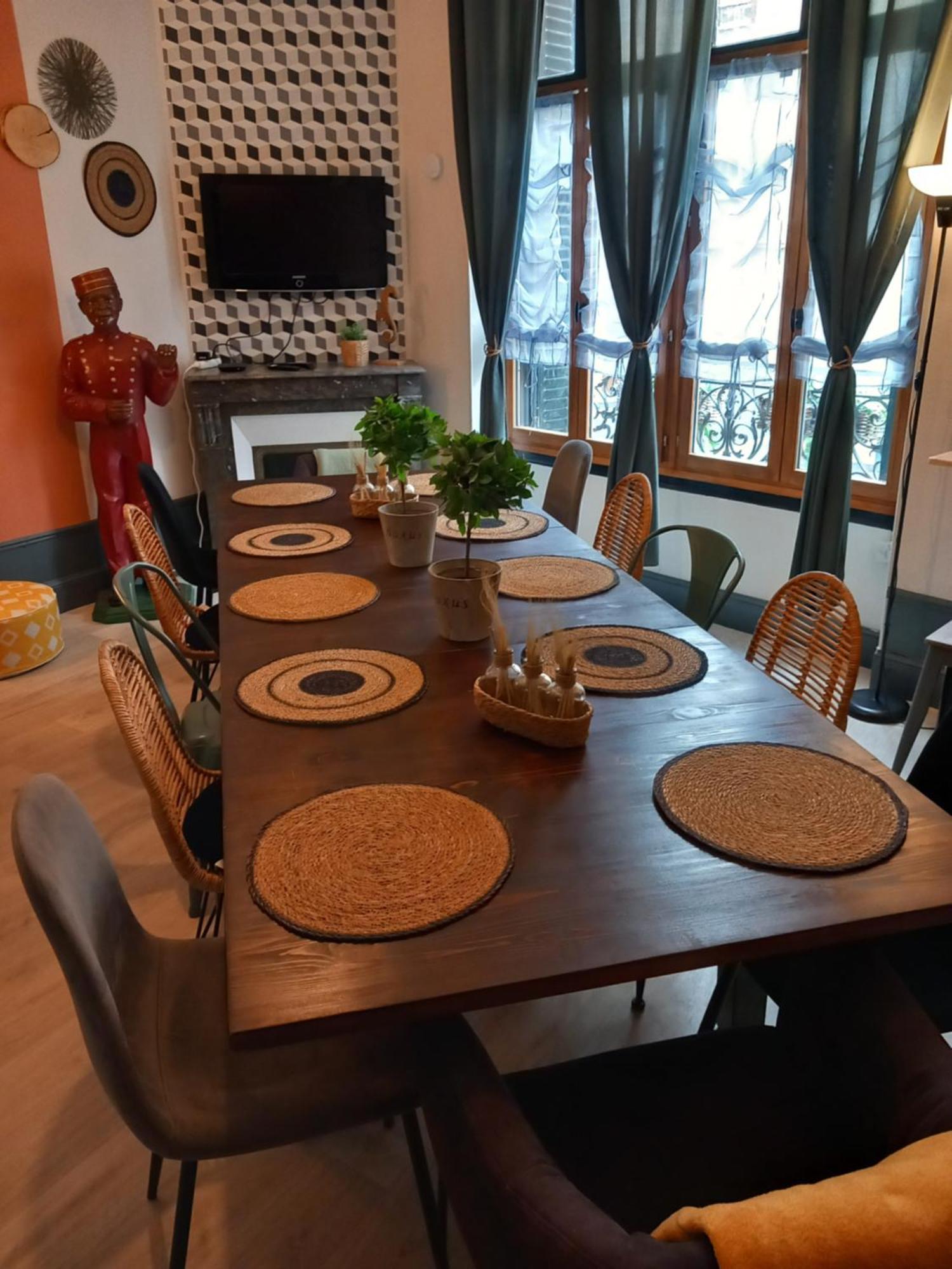 Les Loges Du Theatre Degustation Champagne Offerte Jacuzzi Sauna Jeux Velos Maison Prive 150M2 Historique 14Pers Max Emplacement Exceptionnel Et Chic, 200M De L'Avenue De Champagne, Gare, Musee, Jardins, Restaurations, Toutes Commodites Еперне Екстер'єр фото