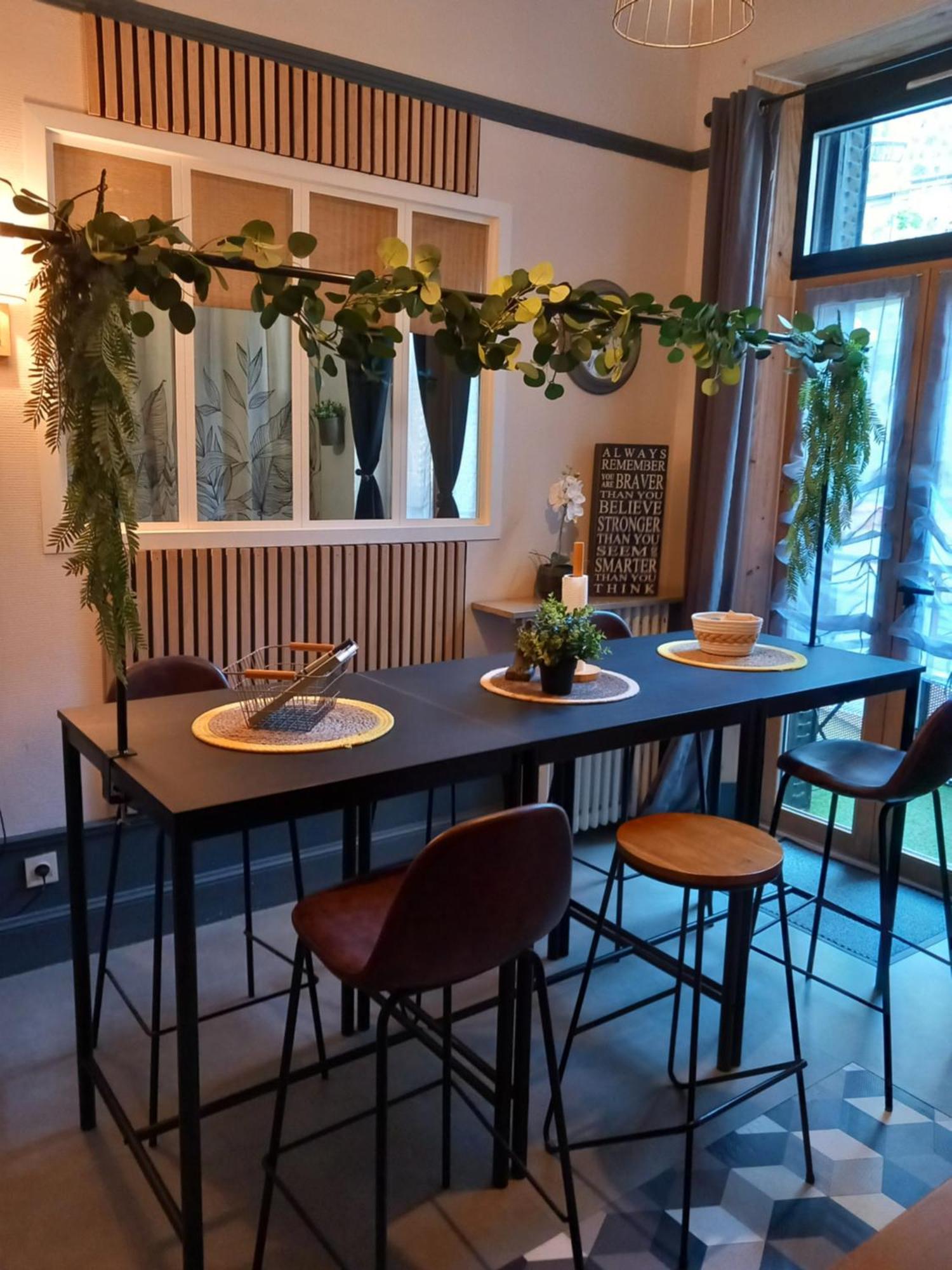 Les Loges Du Theatre Degustation Champagne Offerte Jacuzzi Sauna Jeux Velos Maison Prive 150M2 Historique 14Pers Max Emplacement Exceptionnel Et Chic, 200M De L'Avenue De Champagne, Gare, Musee, Jardins, Restaurations, Toutes Commodites Еперне Екстер'єр фото