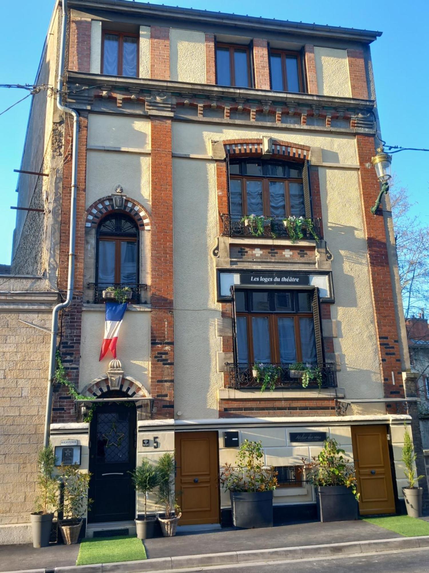 Les Loges Du Theatre Degustation Champagne Offerte Jacuzzi Sauna Jeux Velos Maison Prive 150M2 Historique 14Pers Max Emplacement Exceptionnel Et Chic, 200M De L'Avenue De Champagne, Gare, Musee, Jardins, Restaurations, Toutes Commodites Еперне Екстер'єр фото